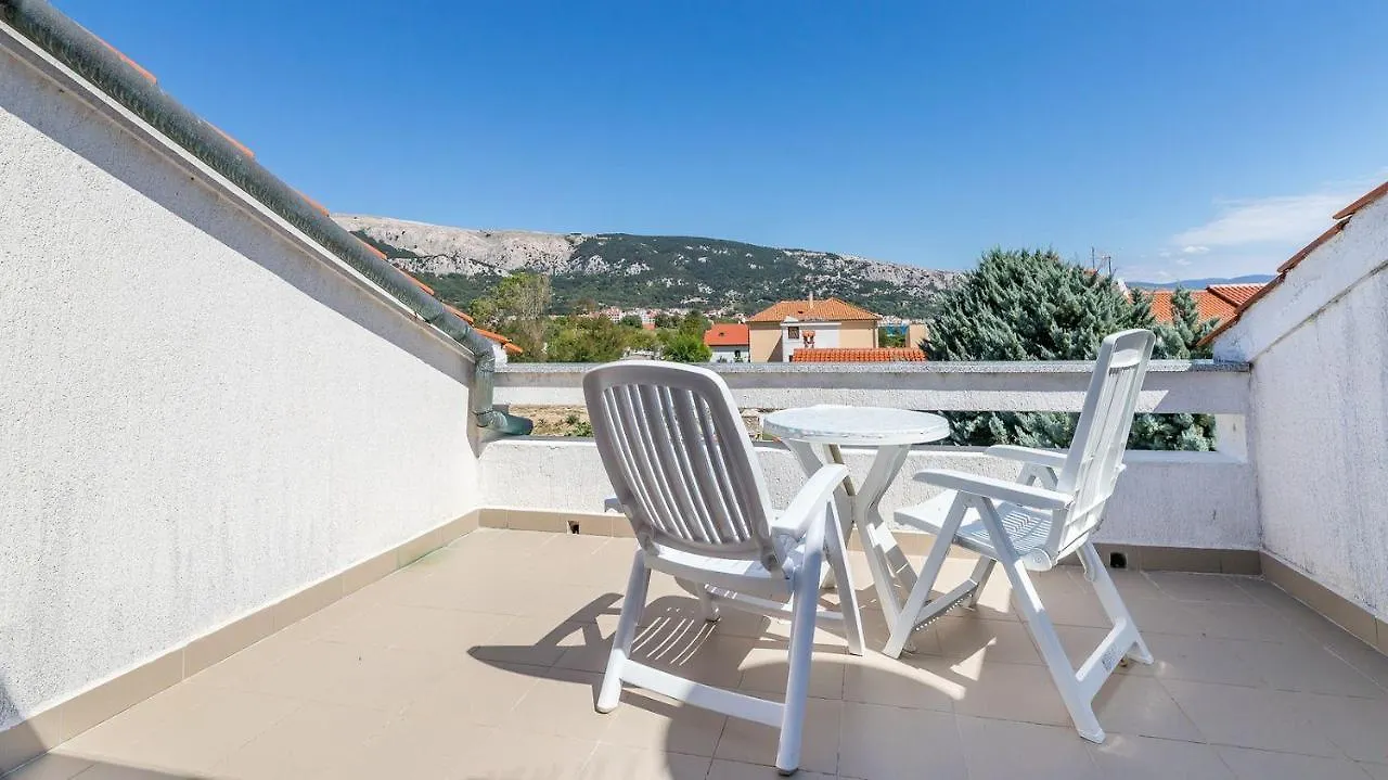 Grosse Terrasse 200 Meter Zum Strand Baska  0*, Baska (Krk)