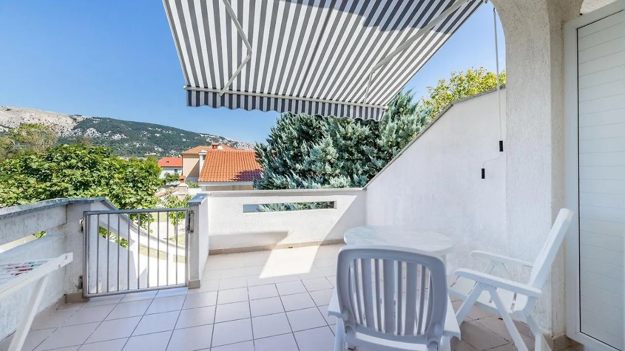 Grosse Terrasse 200 Meter Zum Strand Baska