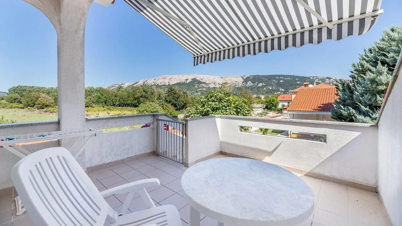 Apartment Grosse Terrasse 200 Meter Zum Strand Baska