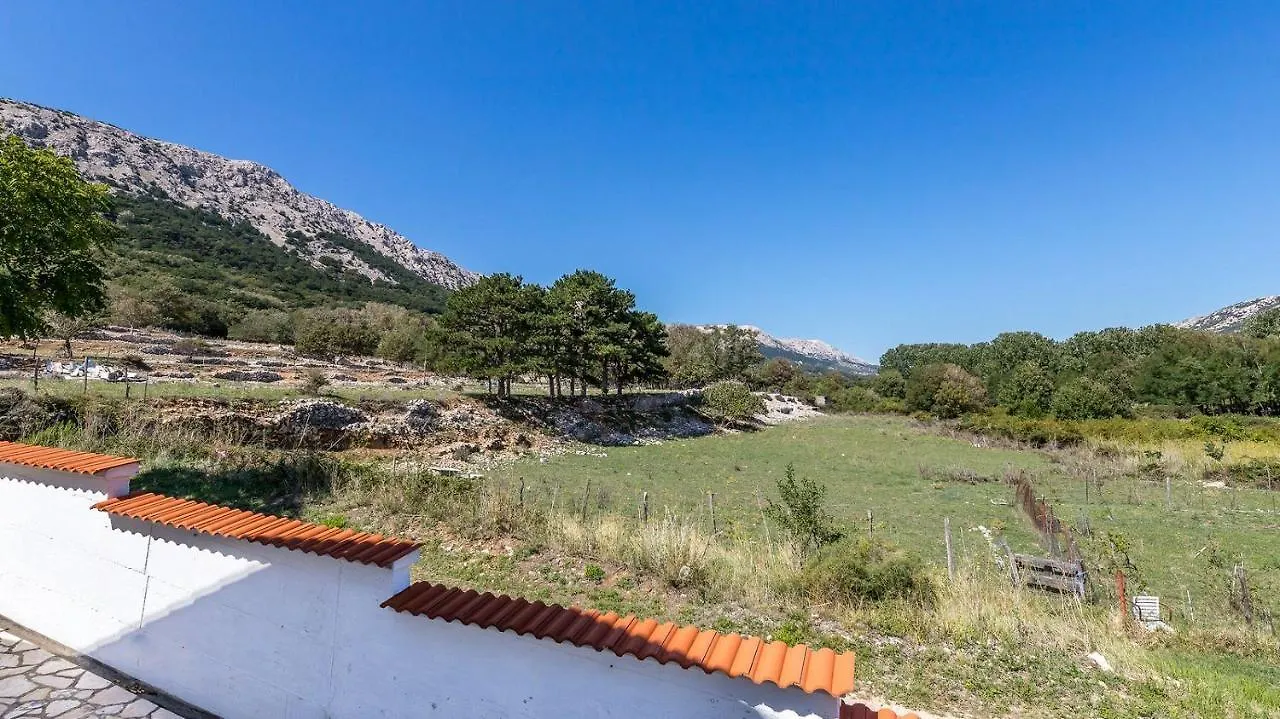 Apartment Grosse Terrasse 200 Meter Zum Strand Baska