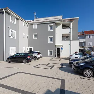 Apartment Crnekovic Tomislava 8a, Baška