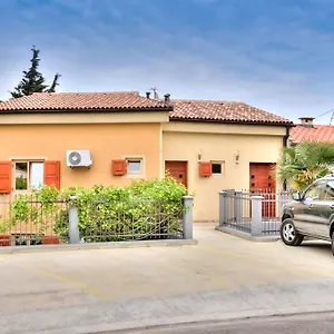 Apartment Casia, Baška